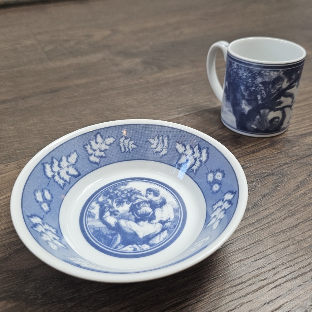 Estée Lauder Royal Chateau Porcelain trinket bowl & saucer Set Blue Floral